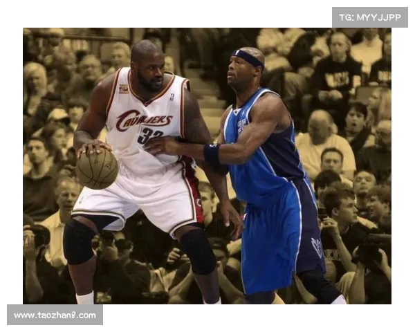 《NBA球迷激情时刻集锦:最震撼的比赛回顾与球迷互动瞬间》 《NBA球迷激情时刻集锦:最震撼的比赛回顾与球迷互动瞬间》