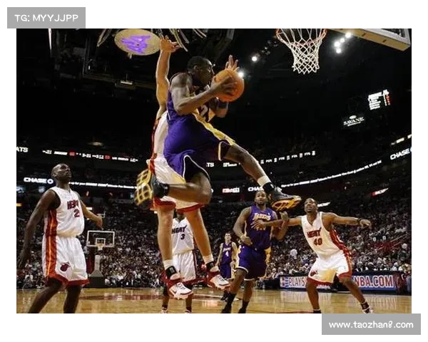 NBA突破上篮技巧解析 从基础动作到进阶策略全面剖析 NBA突破上篮技巧解析 从基础动作到进阶策略全面剖析